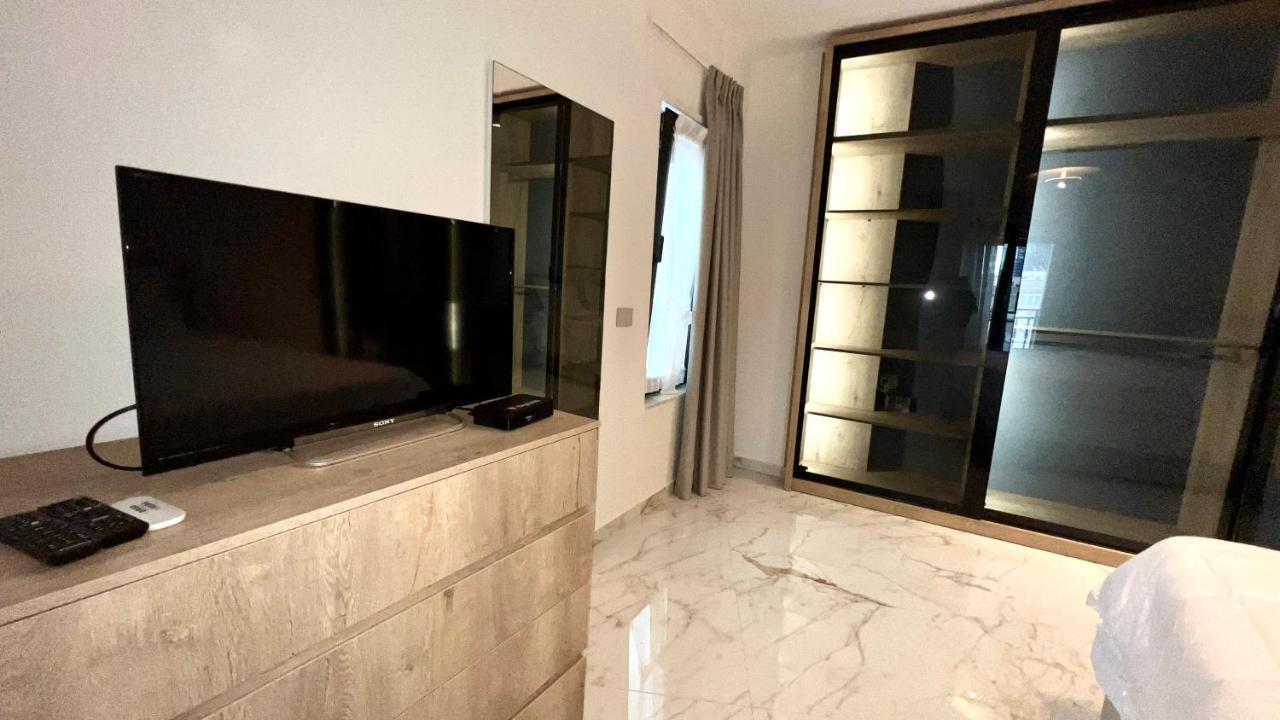 Zeus Tirana Suite Deluxe Exterior foto